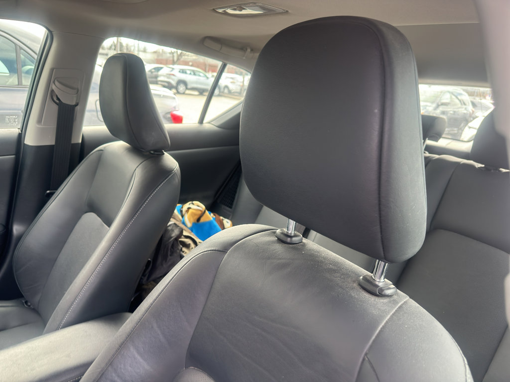 Used 2012 Lexus CT 200h Premium w/ Leather Pkg image 11