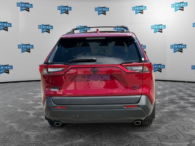 Used 2025 Toyota RAV4 XLE AWD/4WD image 4