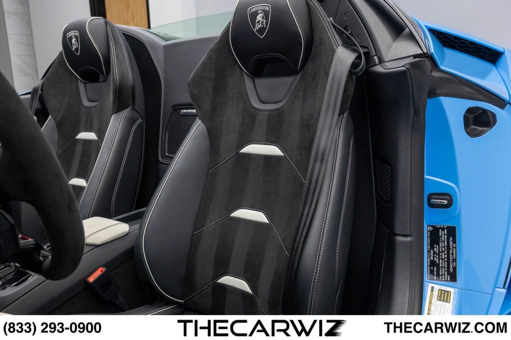 Used 2024 Lamborghini Huracan EVO AWD/4WD image 45