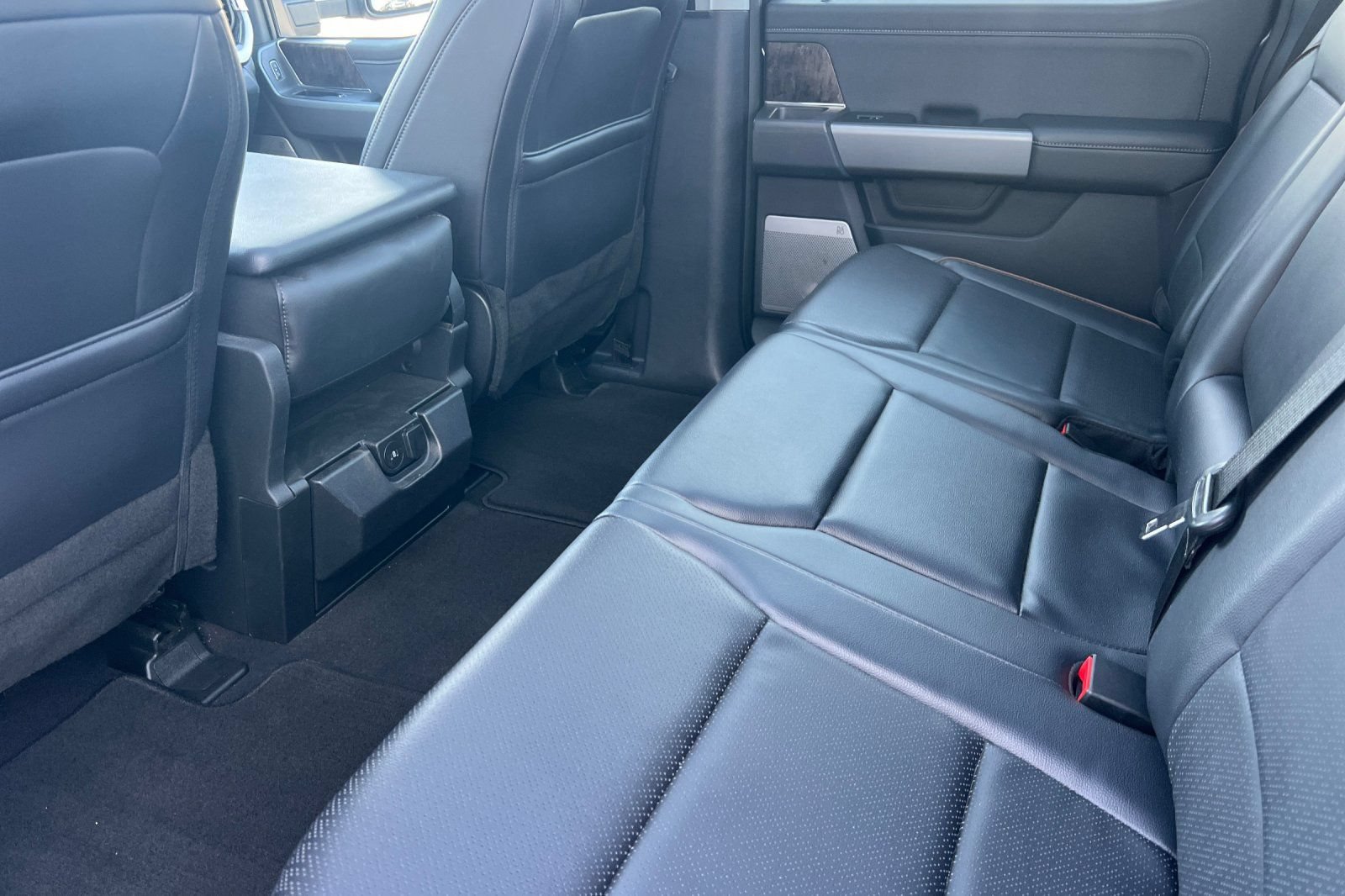 Used 2025 Ford F350 Lariat w/ Camper Package AWD/4WD image 13
