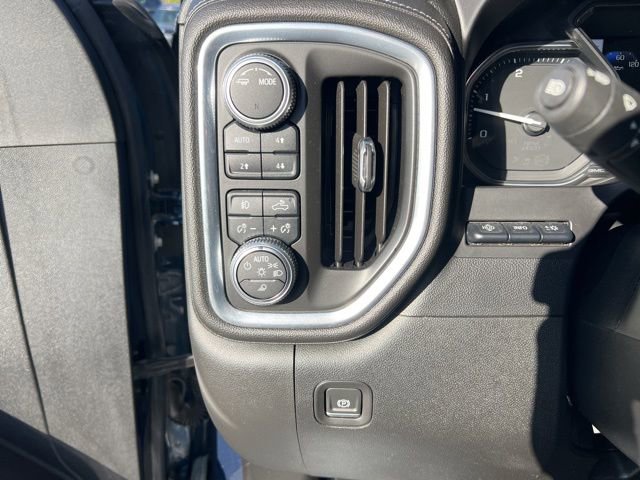 Used 2020 GMC Sierra 3500 Denali w/ Denali Ultimate Package image 22