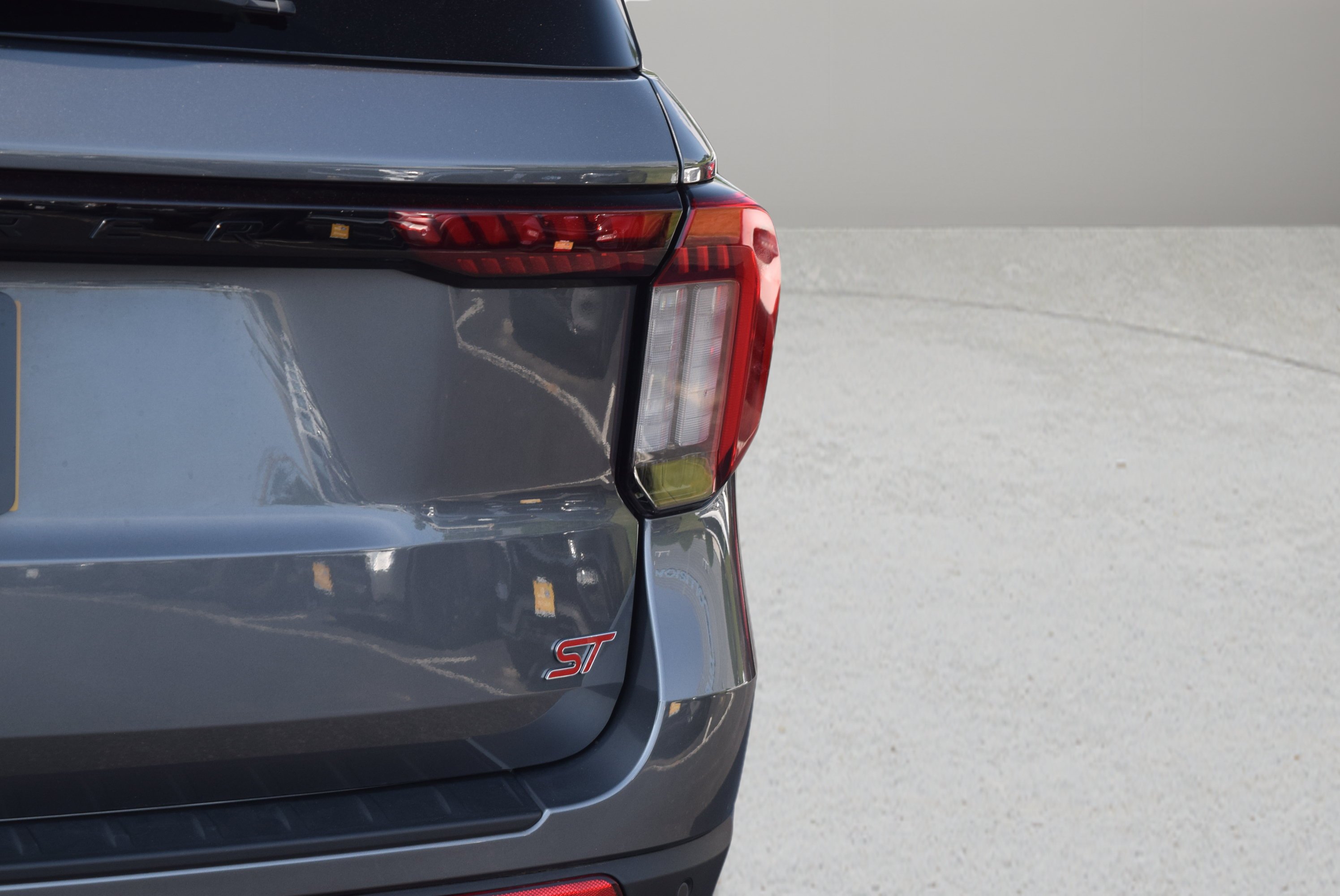 Used 2025 Ford Explorer ST w/ Sun And Sound Package AWD/4WD image 6