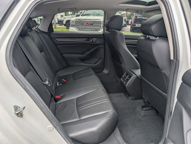 Used 2021 Honda Accord Touring image 16
