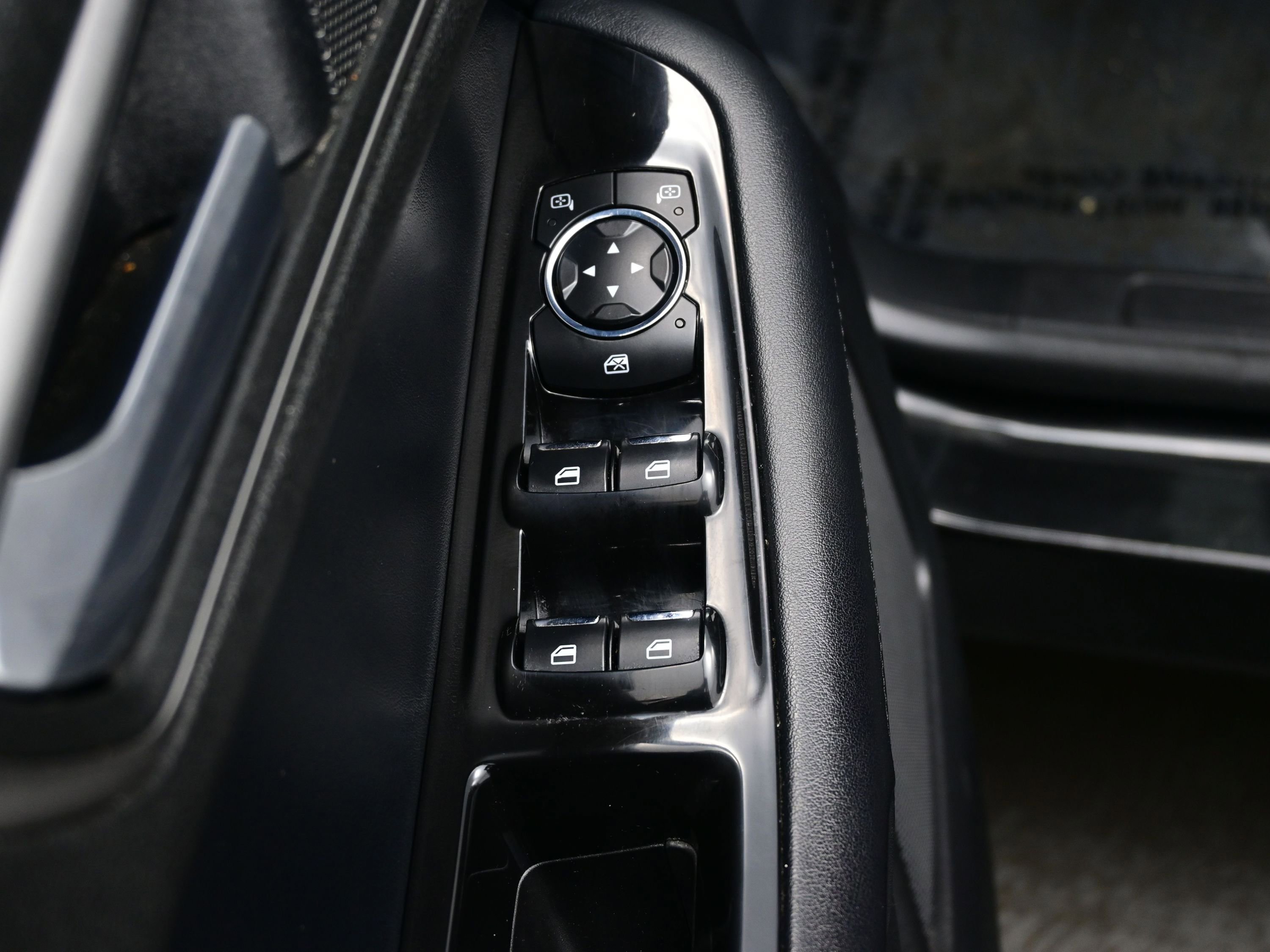 Used 2015 Ford Edge SEL w/ Equipment Group 201A image 10