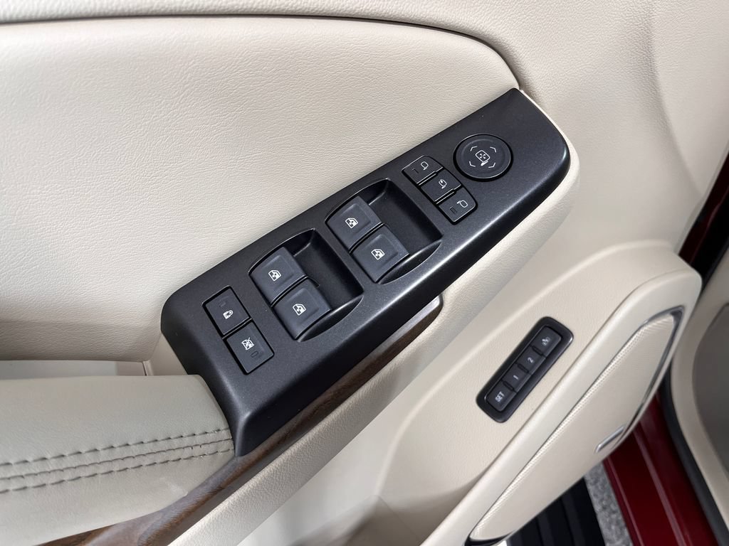 Used 2018 GMC Yukon Denali w/ Denali Ultimate Package AWD/4WD image 18