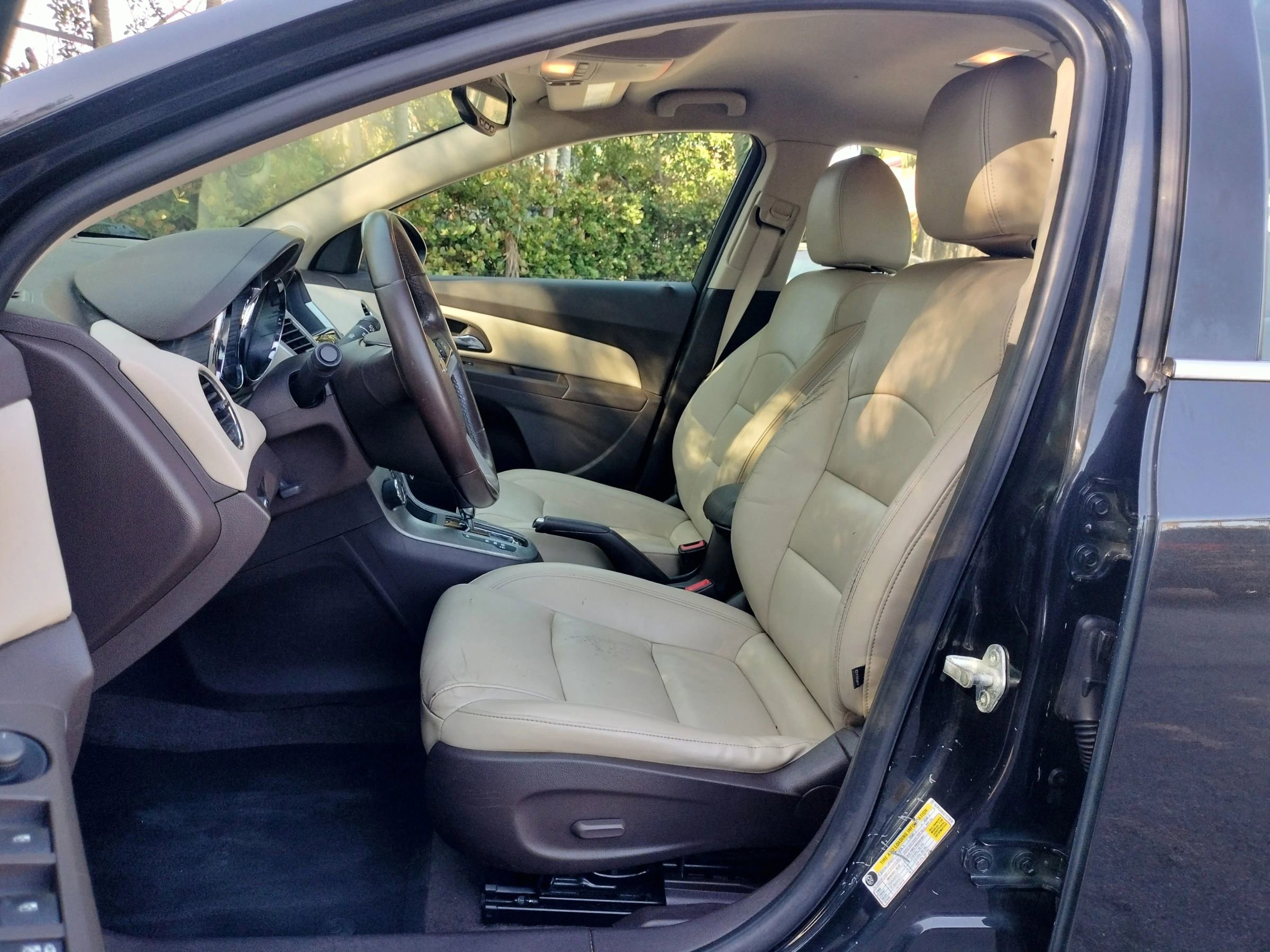 Used 2013 Chevrolet Cruze LT w/ RS Package image 18