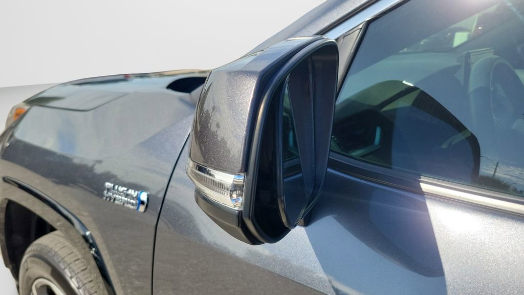 Used 2022 Toyota RAV4 SE w/ Weather & Moonroof Package AWD/4WD image 26