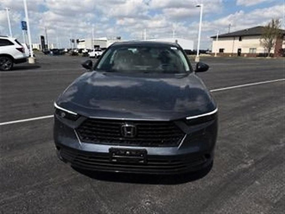 Used 2025 Honda Accord EX-L image 11
