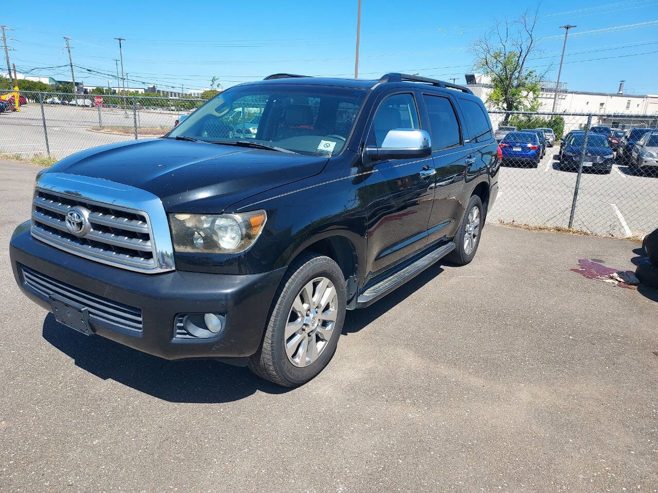 Used 2011 Toyota Sequoia Limited AWD/4WD image 2