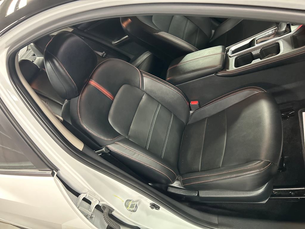 Used 2023 Nissan Sentra SR w/ SR Premium Package FWD image 24