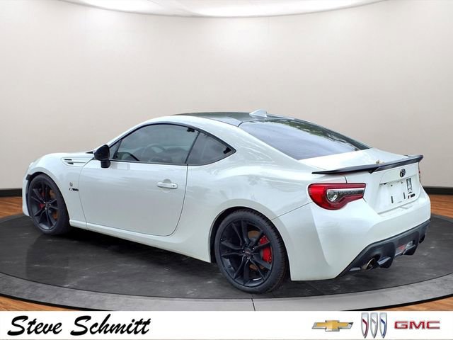 Used 2017 Toyota 86 RWD image 3