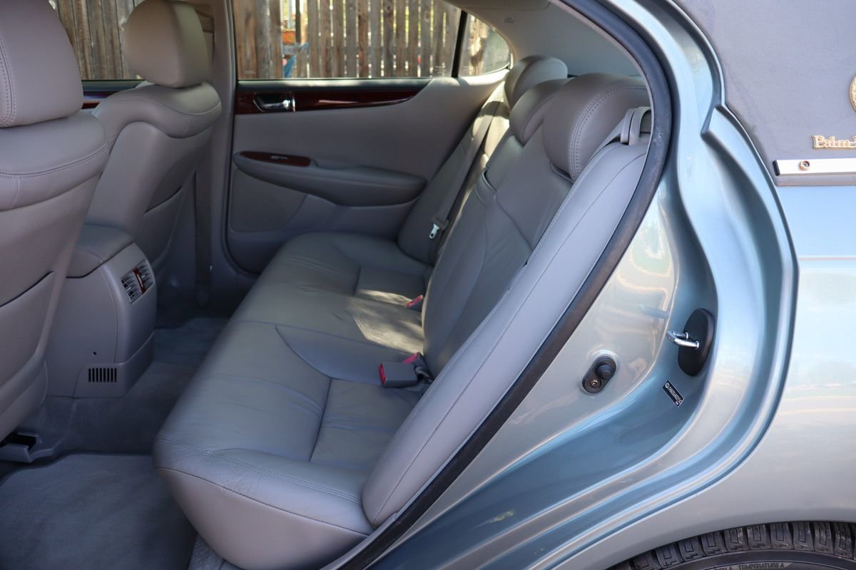 Used 2004 Lexus ES 330 image 20