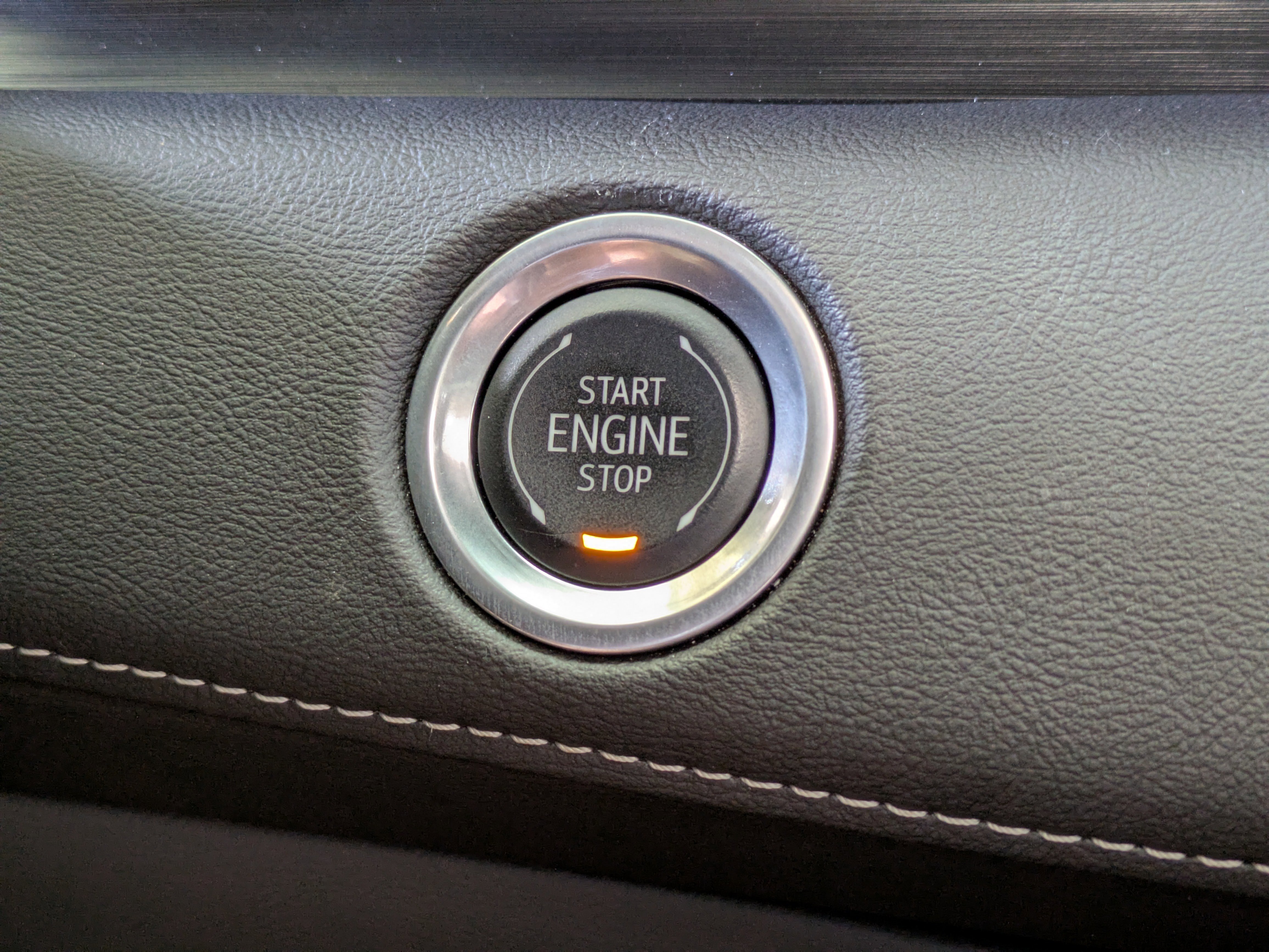 Certified 2024 Cadillac Escalade Premium Luxury AWD/4WD image 32