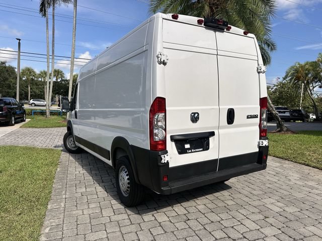 Used 2024 RAM ProMaster 2500 w/ Convenience Group FWD image 12