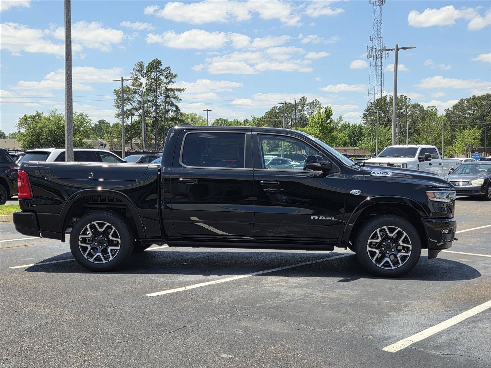 New 2026 RAM 1500 Laramie w/ Laramie Southwest Edition AWD/4WD image 4