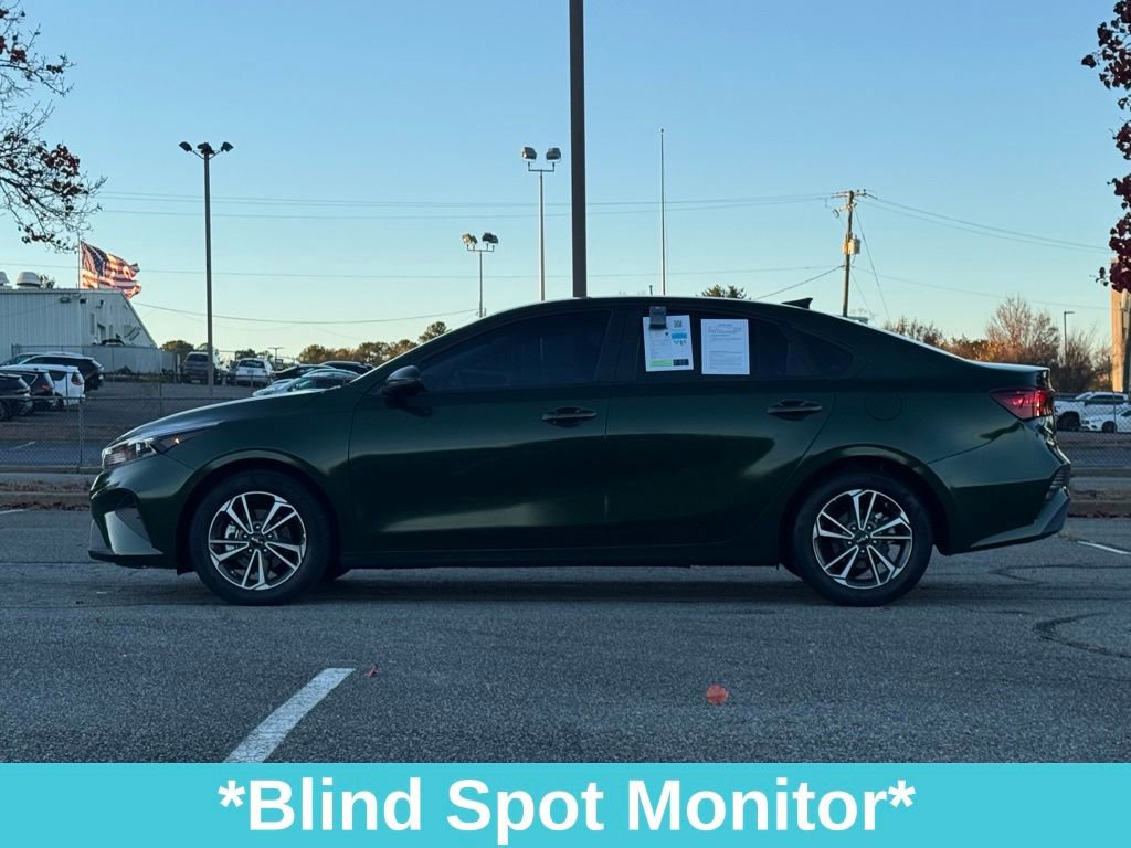 Used 2023 Kia Forte LXS w/ LXS Technology Package image 6