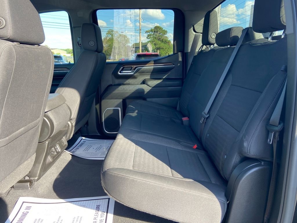 Used 2023 Chevrolet Silverado 1500 LT image 18