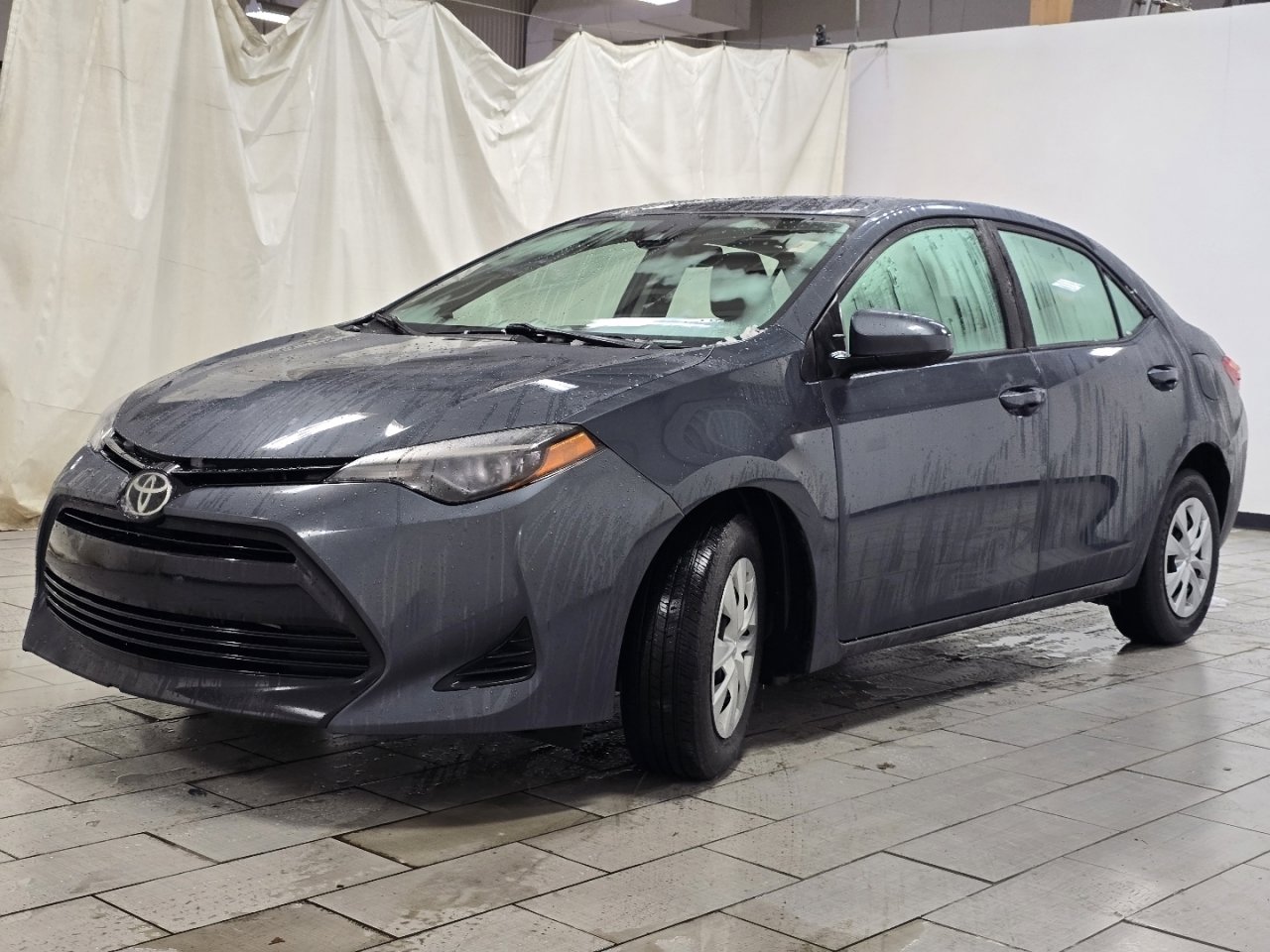 Used 2017 Toyota Corolla LE w/ Carpet Mat Package (TMS) image 10