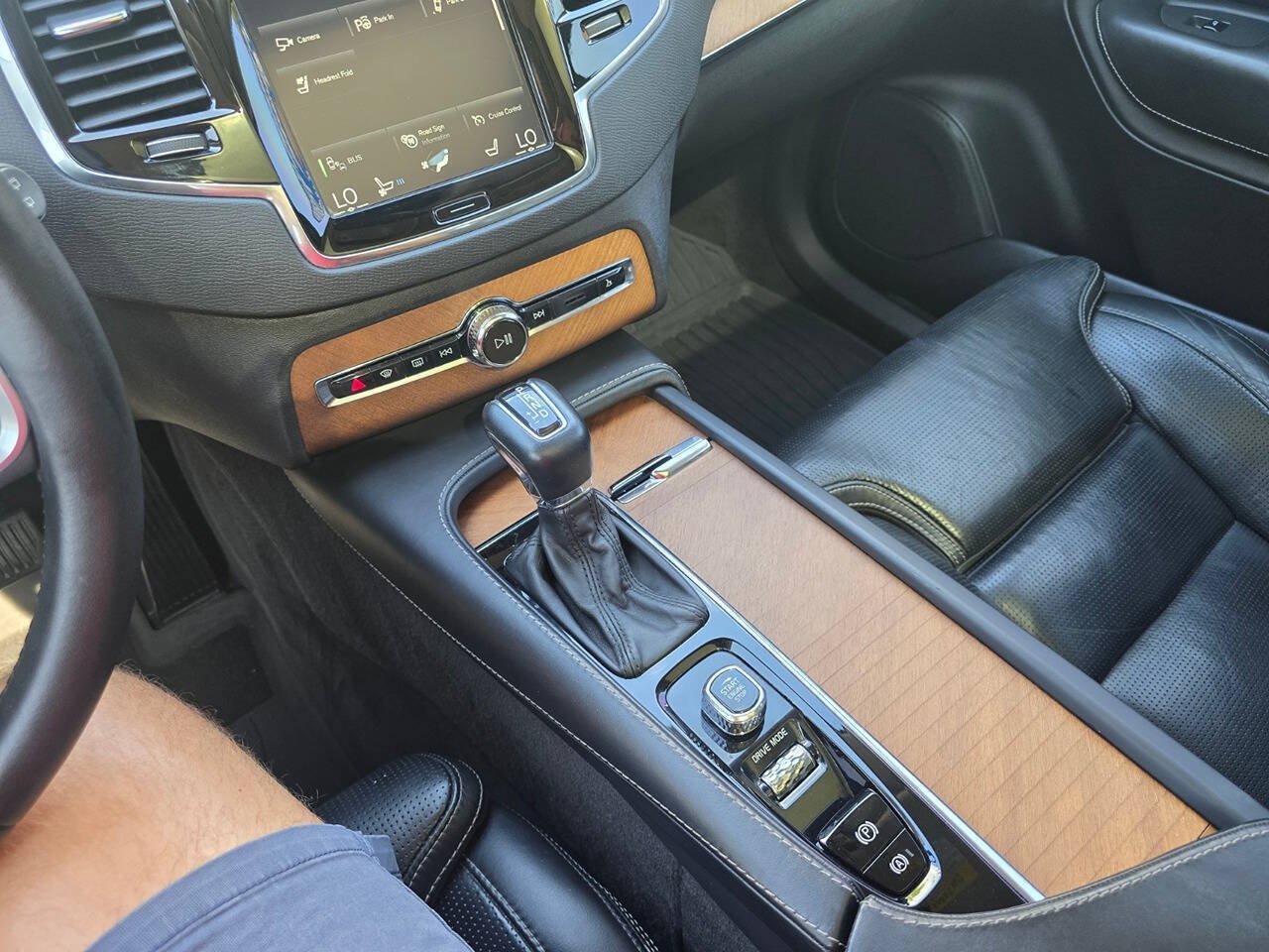 Used 2018 Volvo XC90 T6 Inscription w/ Convenience Package AWD/4WD image 30
