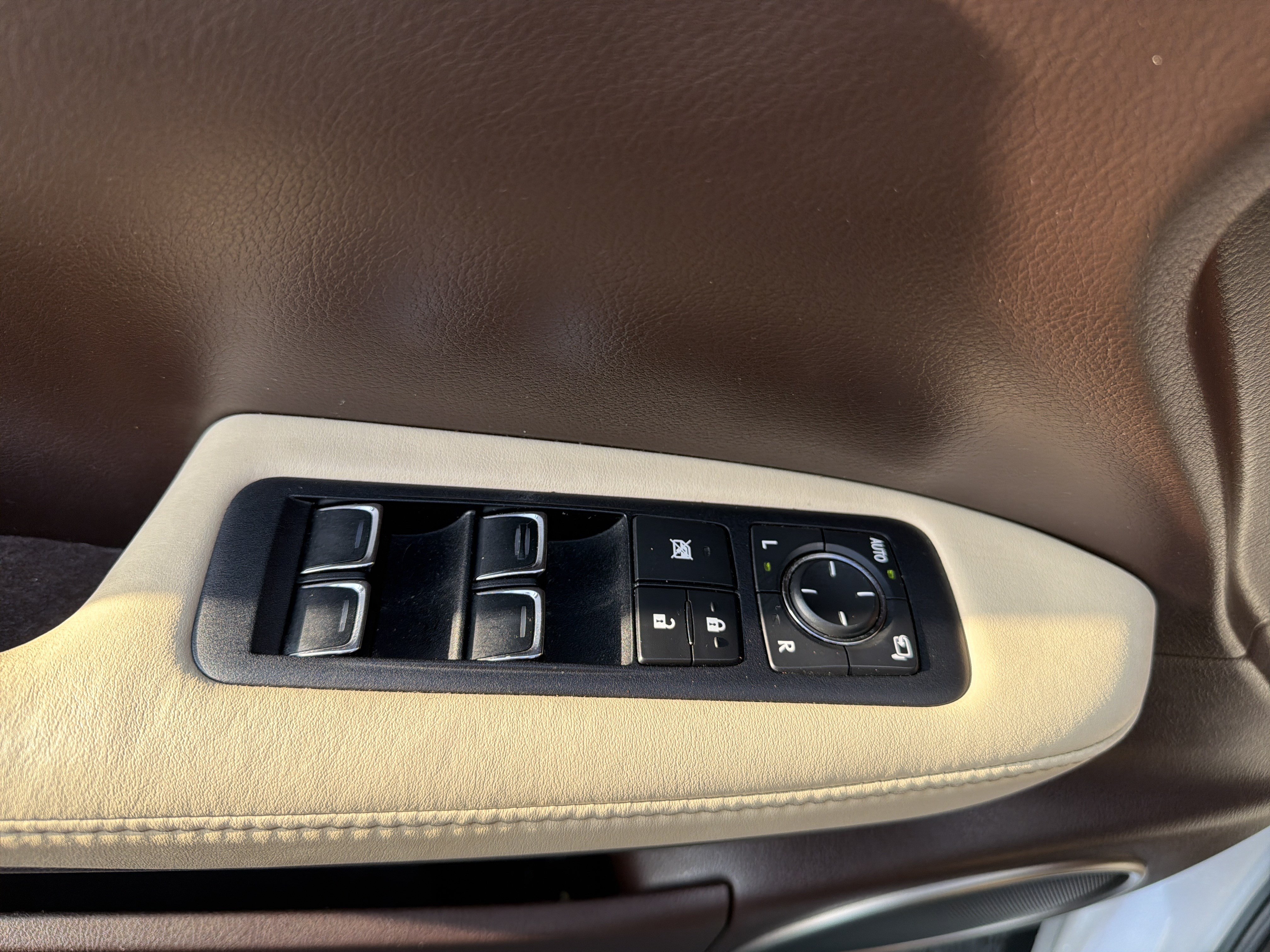 Used 2016 Lexus RX 350 FWD w/ Luxury Package image 14