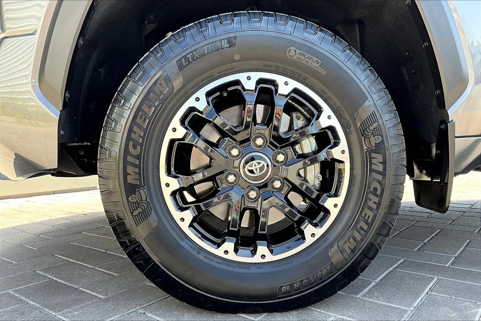 Used 2025 Toyota Tundra SR5 w/ TRD Off-Road Package AWD/4WD image 9