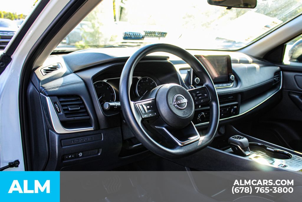 Used 2024 Nissan Rogue S FWD image 31