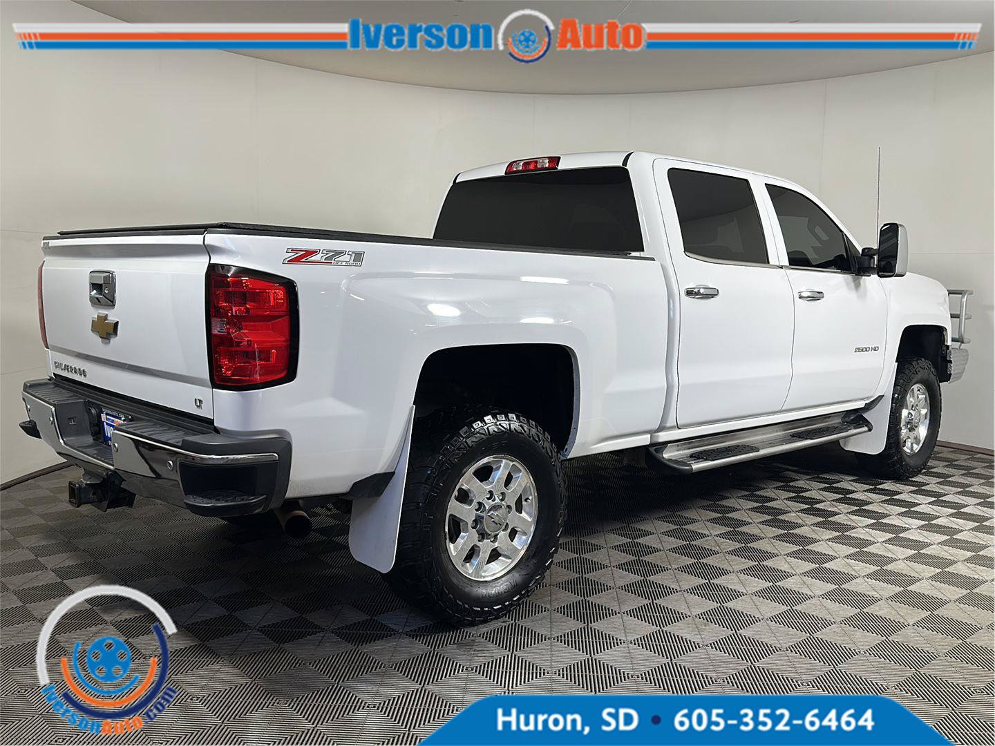 Used 2015 Chevrolet Silverado 2500 LT AWD/4WD image 10