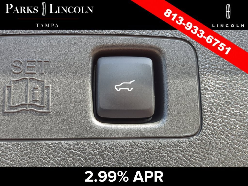 Certified 2025 Lincoln Corsair FWD image 9