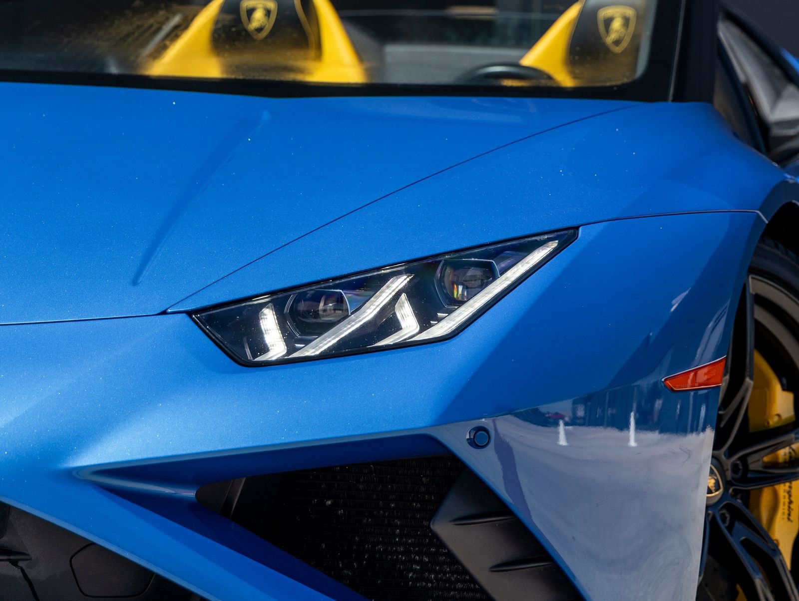 Used 2020 Lamborghini Huracan EVO image 19