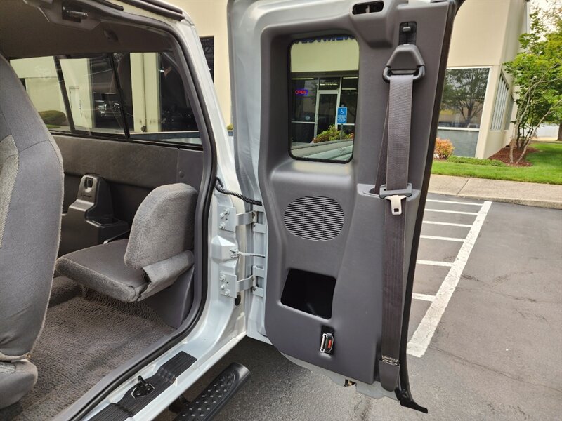Used 2001 Ford Ranger 4x4 SuperCab image 42