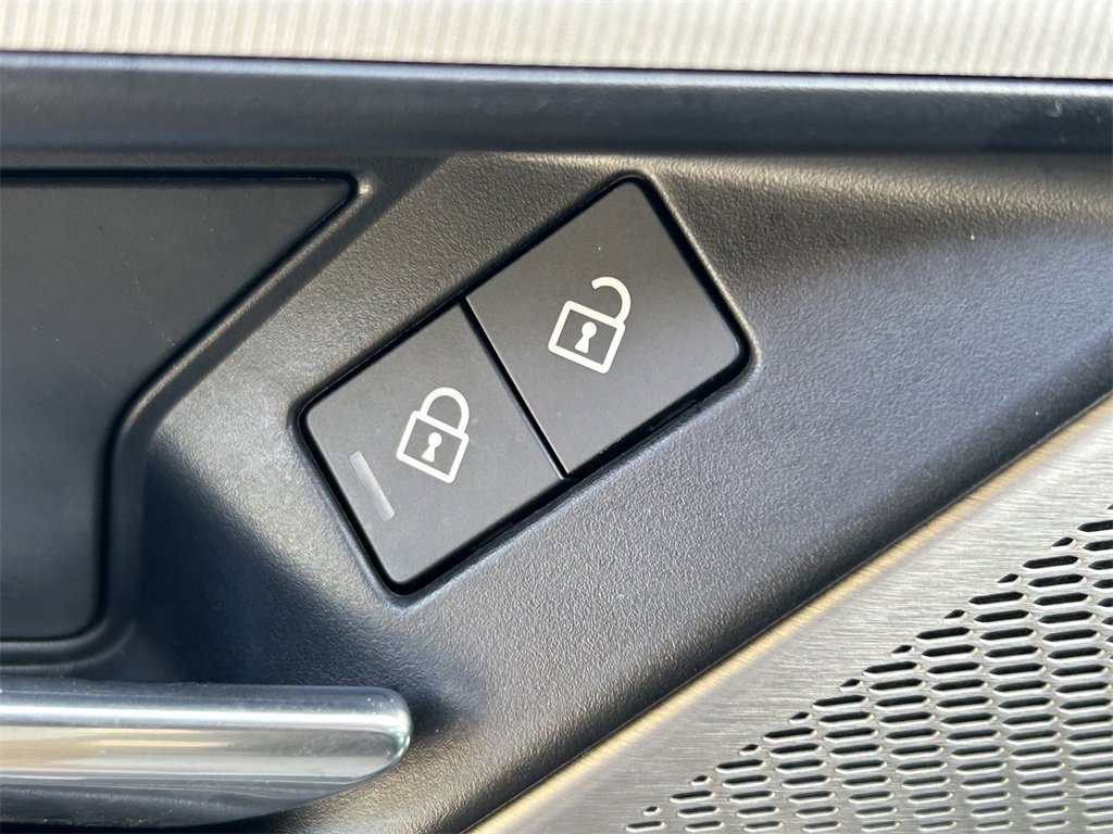 Used 2024 Jaguar F-PACE R-Dynamic S image 26