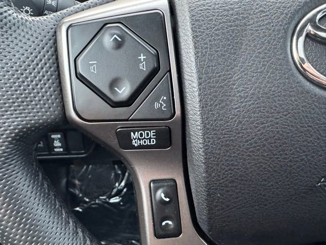 Certified 2022 Toyota Tacoma Limited AWD/4WD image 27