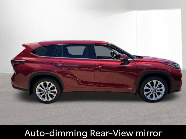 Certified 2026 Toyota Highlander Limited AWD/4WD image 16
