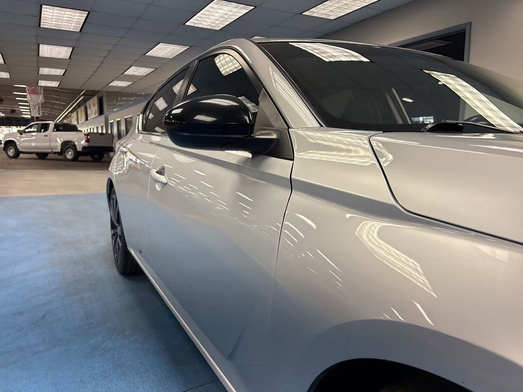 Used 2021 Nissan Altima 2.5 SR image 4