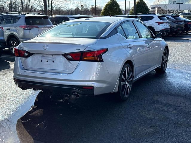 Used 2020 Nissan Altima 2.5 SR w/ Premium Package image 2