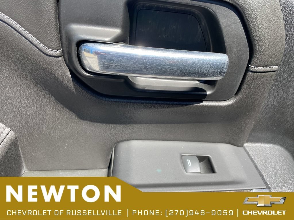 Used 2022 Chevrolet Silverado 1500 RST AWD/4WD image 37