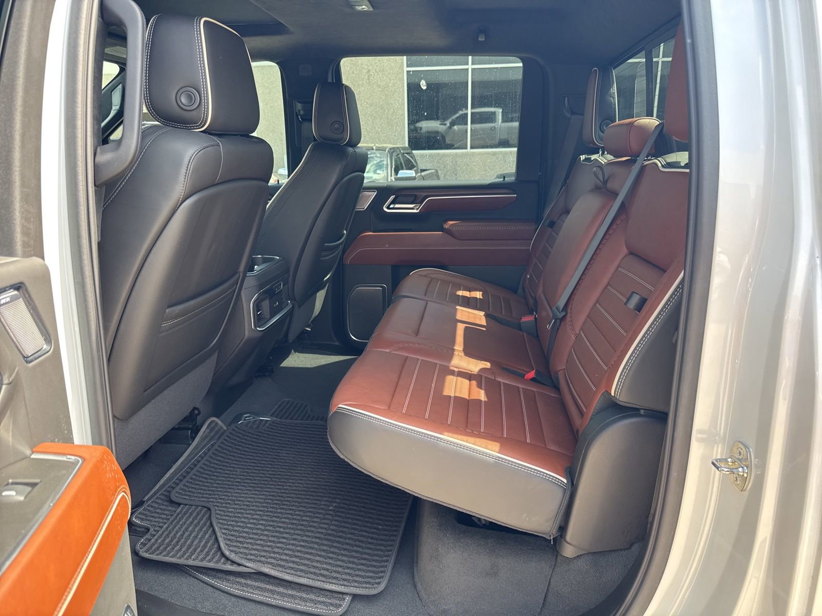 Used 2024 GMC Sierra 2500 Denali Ultimate w/ Max Trailering Package image 11