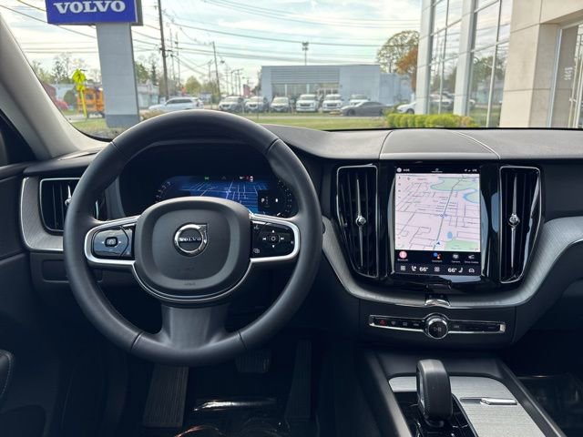 Used 2025 Volvo XC60 B5 Plus AWD/4WD image 22