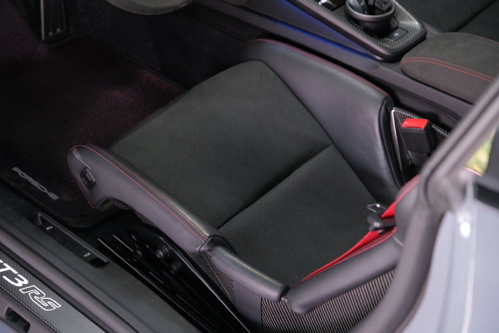 Used 2024 Porsche 911 GT3 RS RWD image 17