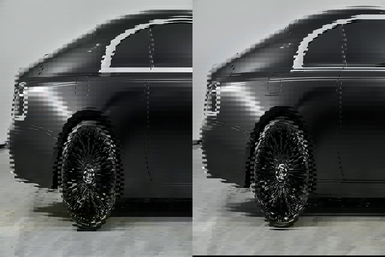 Used 2014 Rolls-Royce Wraith image 13