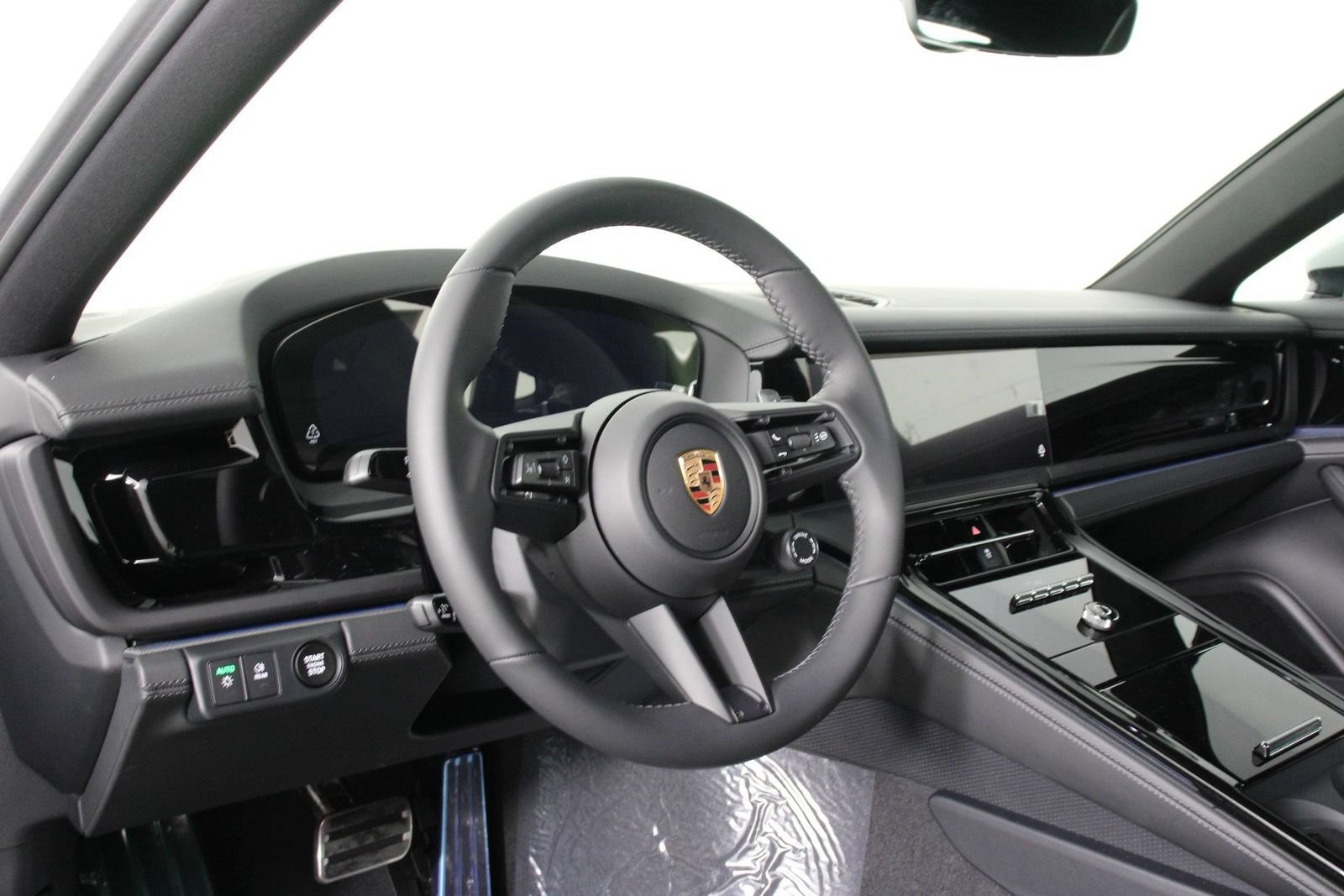 New 2026 Porsche Panamera RWD image 4