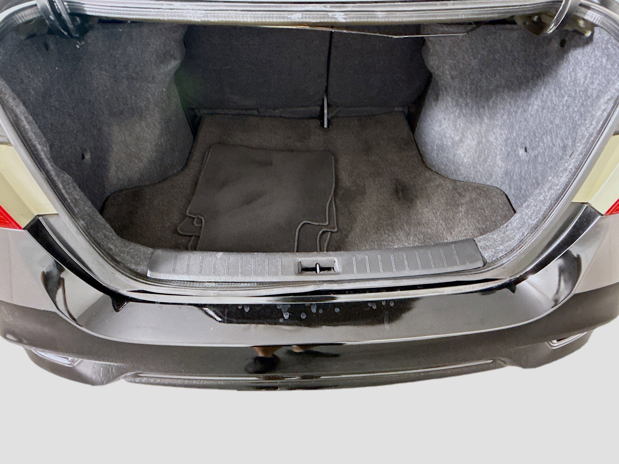 Used 2018 Nissan Sentra SV w/ Premium Package (P01) image 35