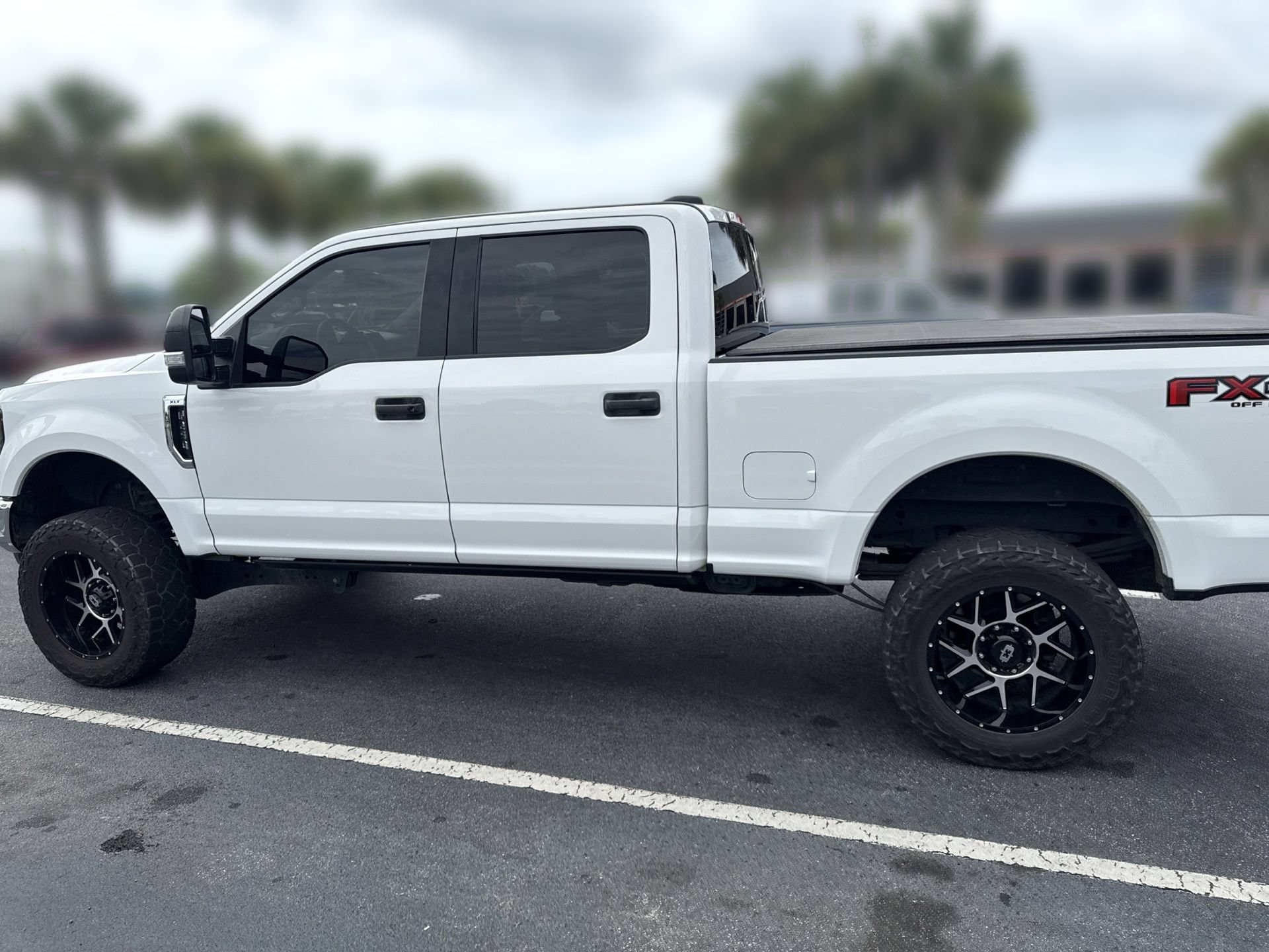 Used 2021 Ford F250 XLT w/ FX4 Off-Road Package AWD/4WD image 10