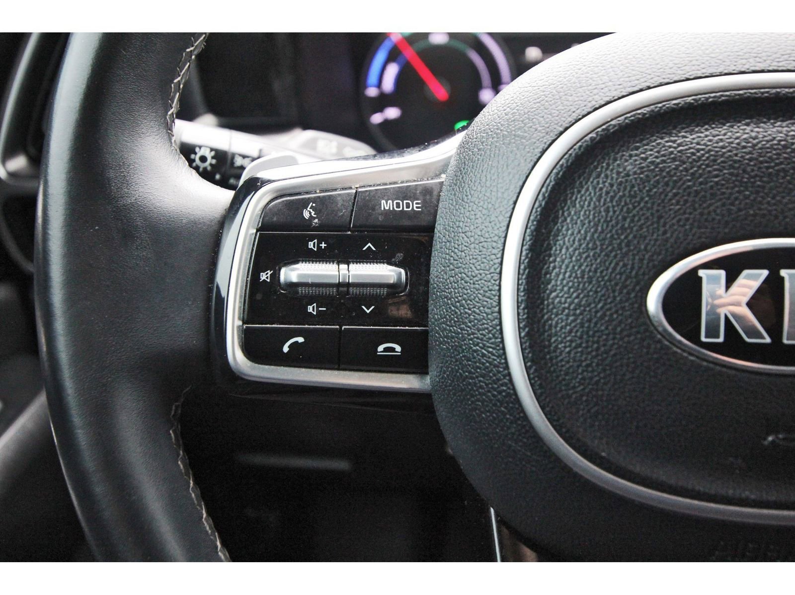 Used 2021 Kia Sorento EX image 18