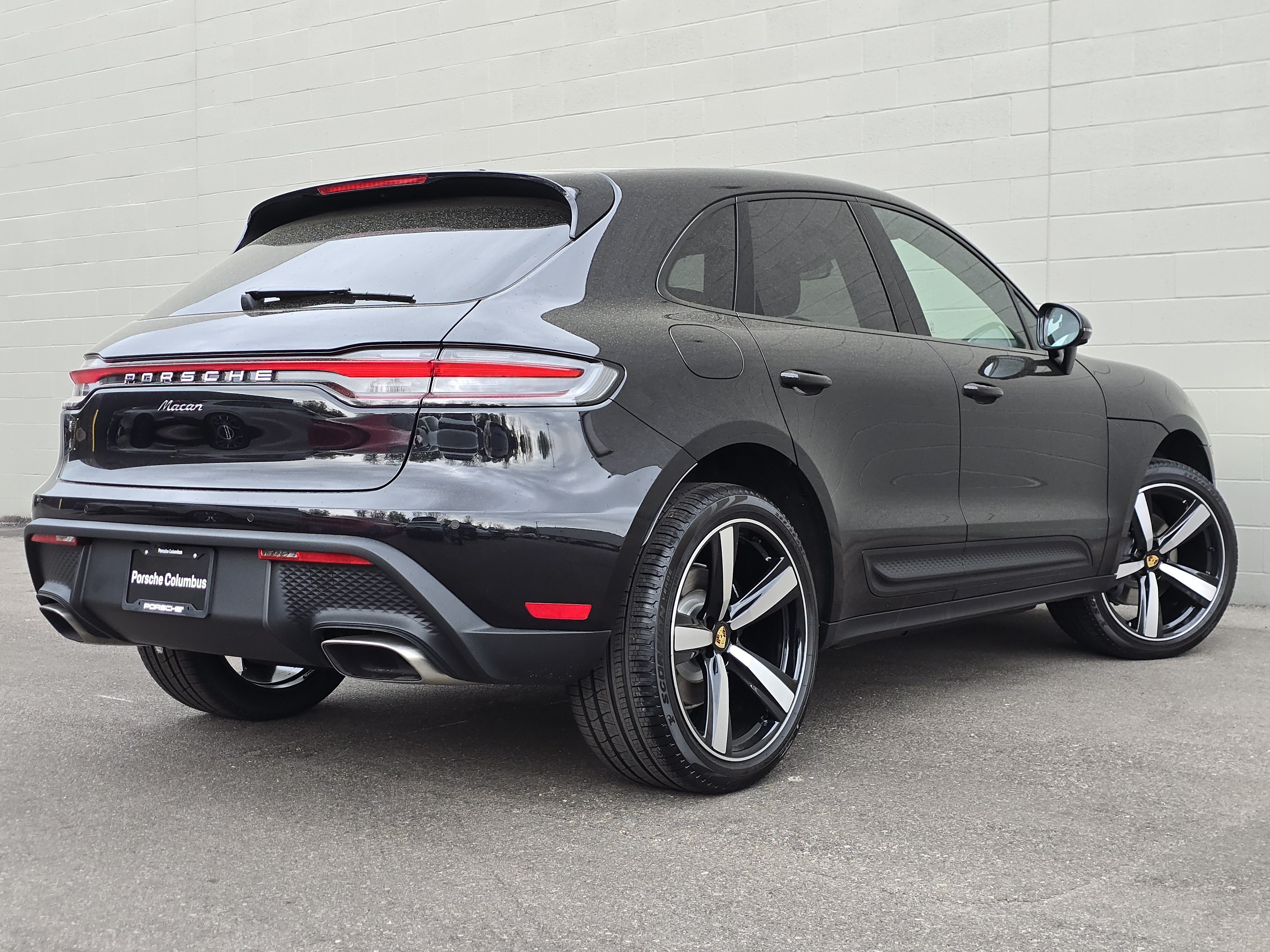 New 2026 Porsche Macan AWD/4WD image 9