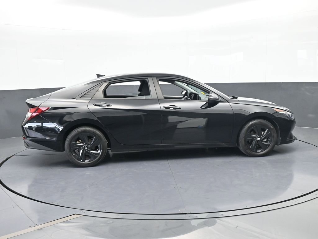 Used 2023 Hyundai Elantra SEL image 7
