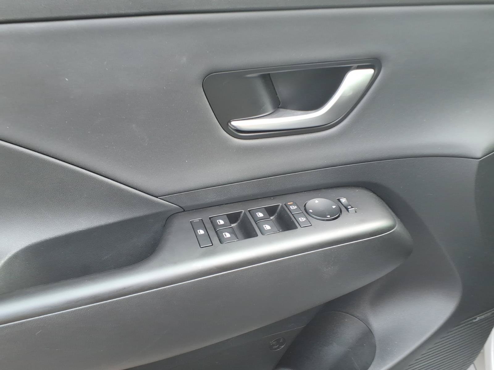 Certified 2024 Hyundai Kona Limited FWD image 24