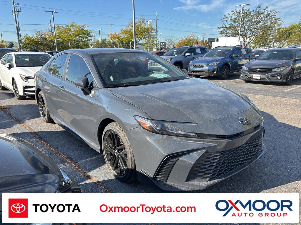 Used 2025 Toyota Camry SE w/ Multimedia Upgrade Package