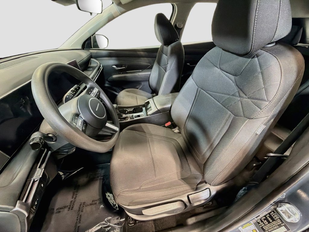 Used 2025 Hyundai Tucson SE FWD image 18