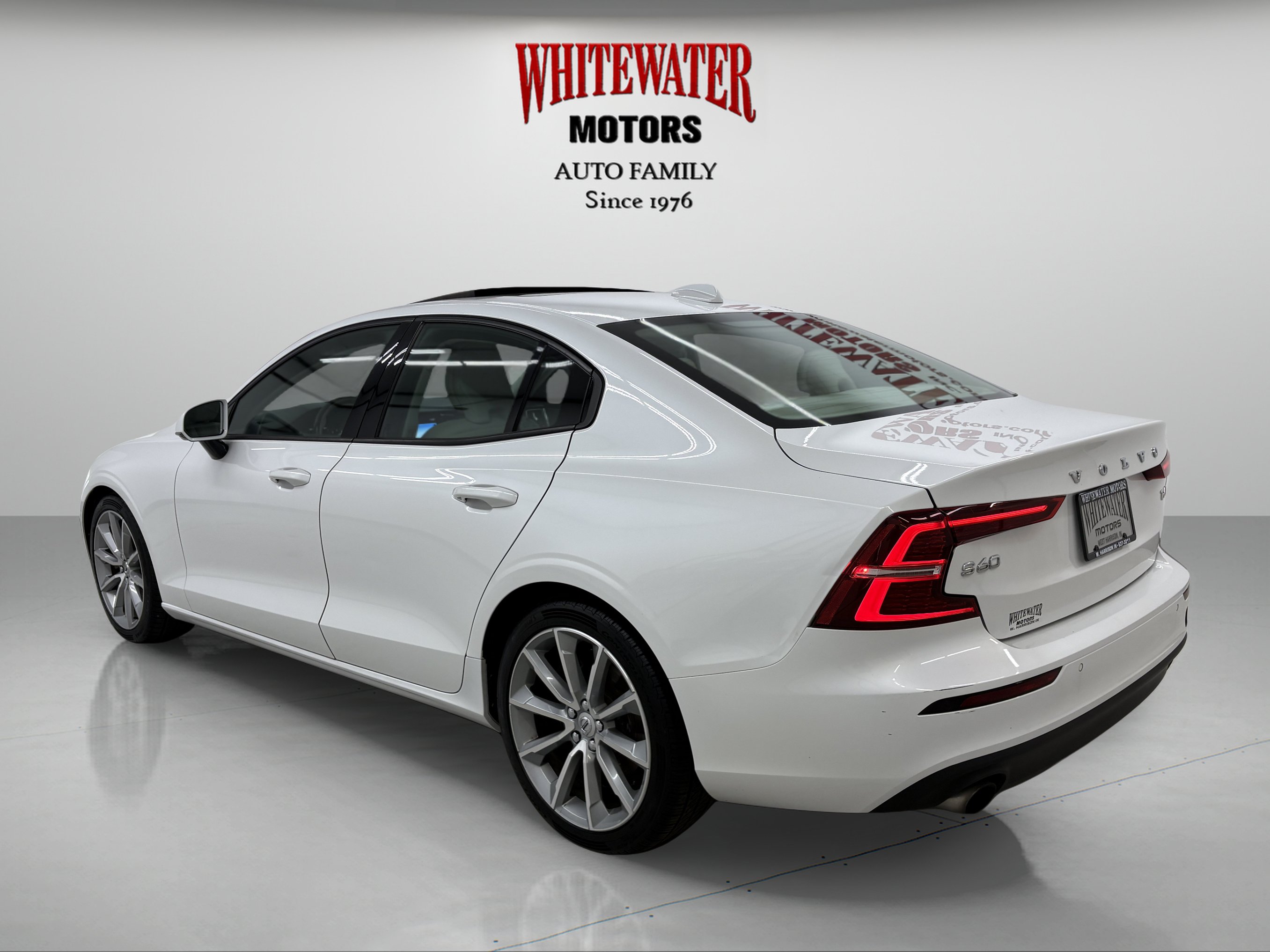Used 2020 Volvo S60 T6 Momentum w/ Protection Package Premier AWD/4WD image 2
